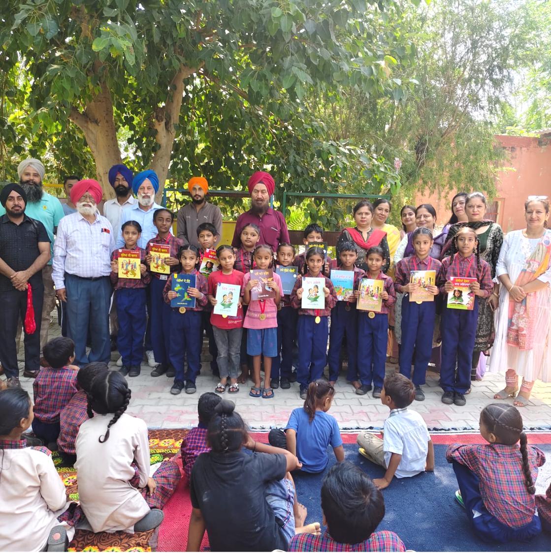 The Vishwa Punjabi Prachar Sabha, Chandigarh, organized a "Children's Meeting" program at the Government Smart Model Middle School, Bathlana